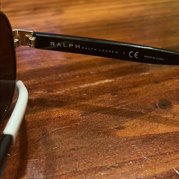 Ralph Lauren Gold Frame Aviator Sunglasses - Picture 3 of 5